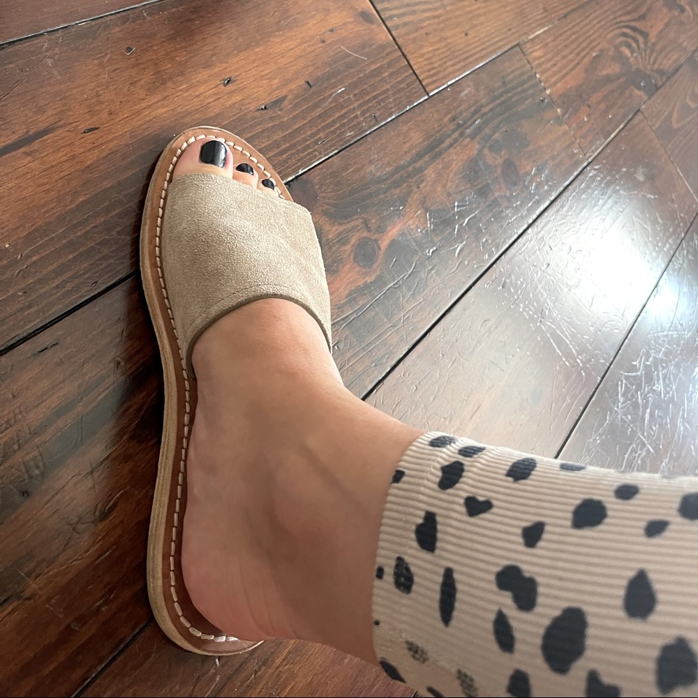 Vince Sandals